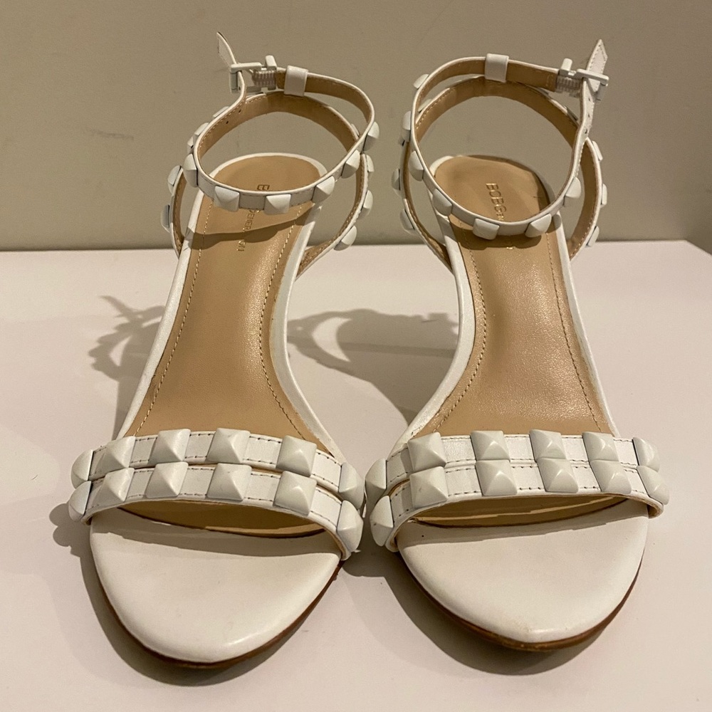 Bcbg kitten heels